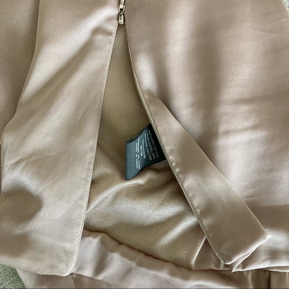 👚Suzy Shier dusty rose sleeveless bubble top with side concealed zipper👚 - Picture 3 of 4